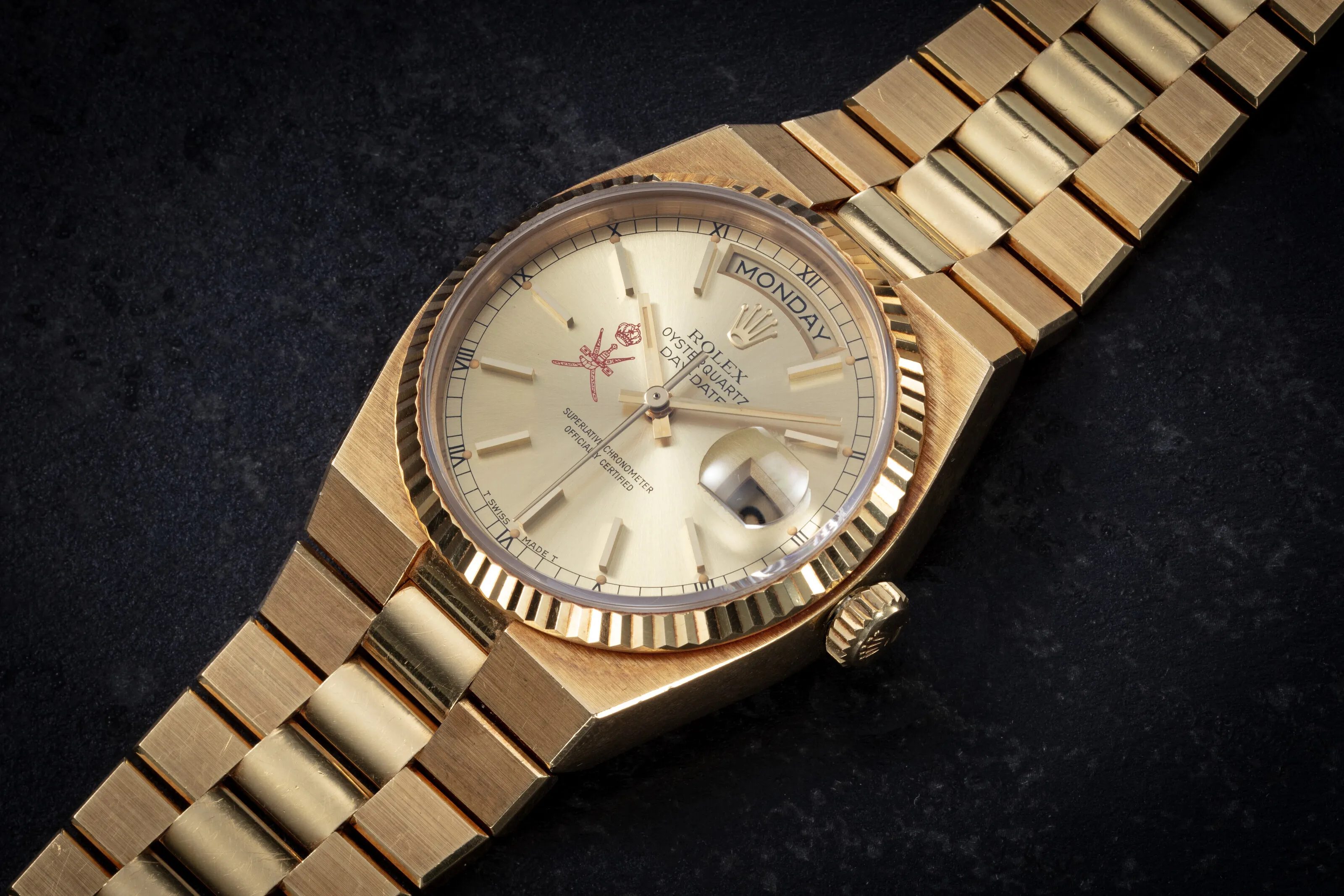 Rolex Day-Date Oysterquartz 19018 36mm Yellow gold Champagne