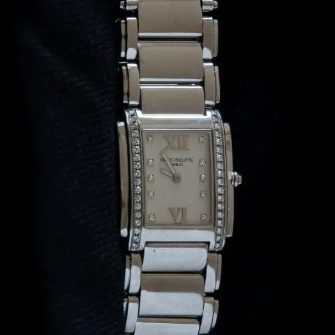 Patek Philippe Twenty~4 4910/10A 25.1mm Stainless steel Silver