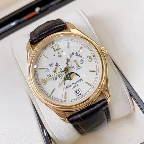 Patek Philippe Annual Calendar 5146J-001 39mm Yellow gold Beige