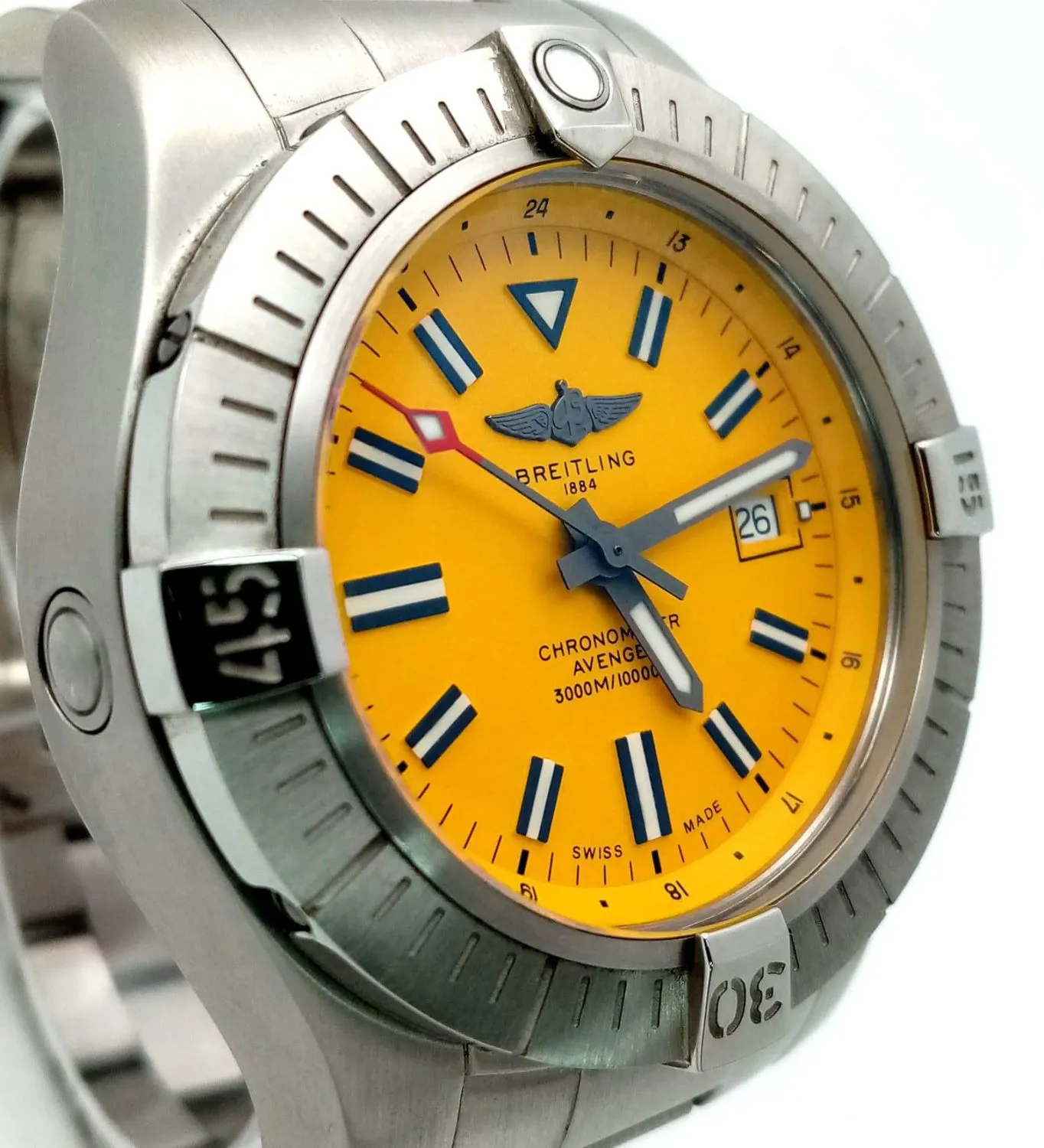 Breitling Avenger BRT2 45mm Stainless steel Yellow 1