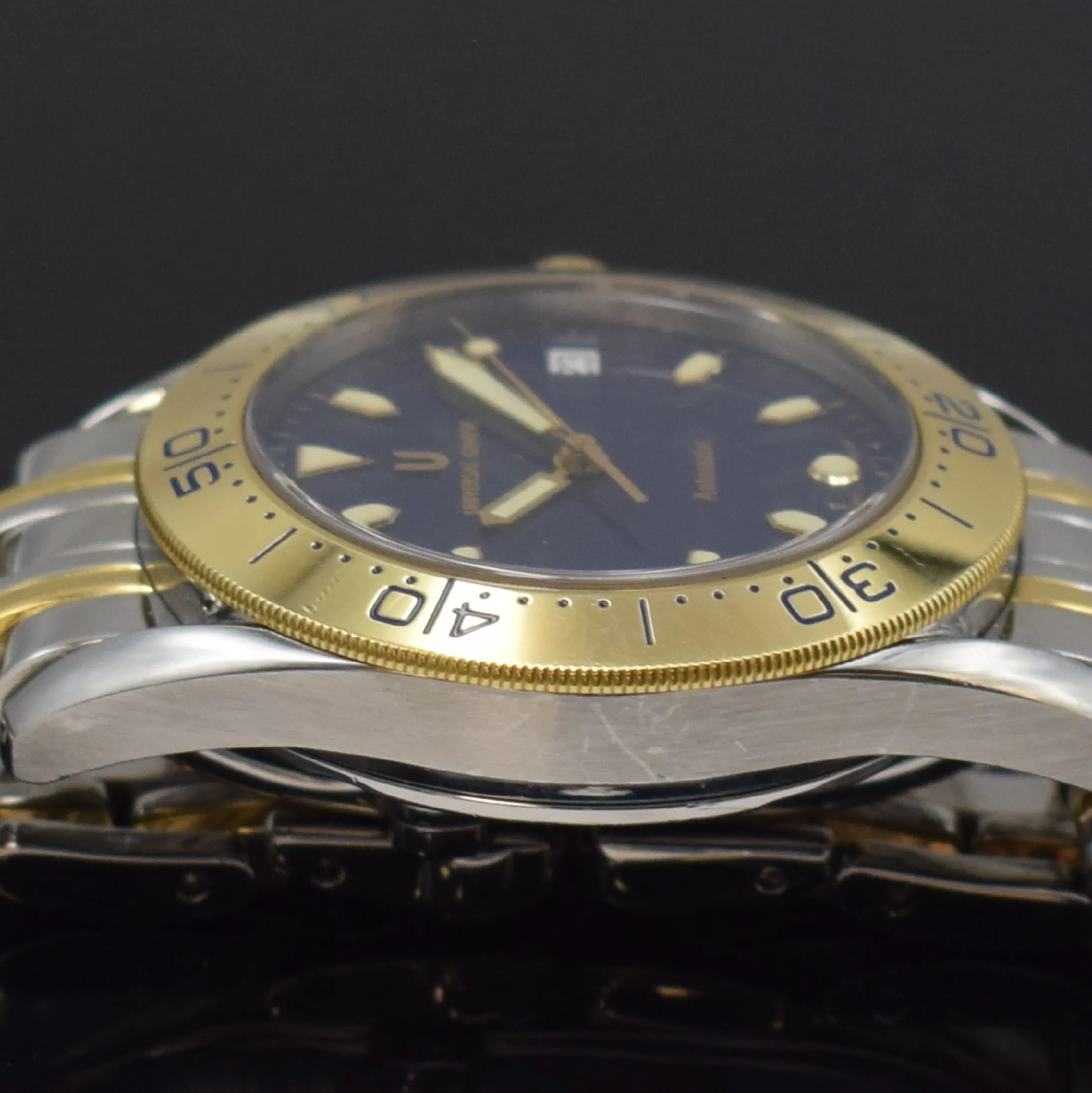 Universal Genève 271.175 35.5mm Yellow gold and Stainless steel Blue 4