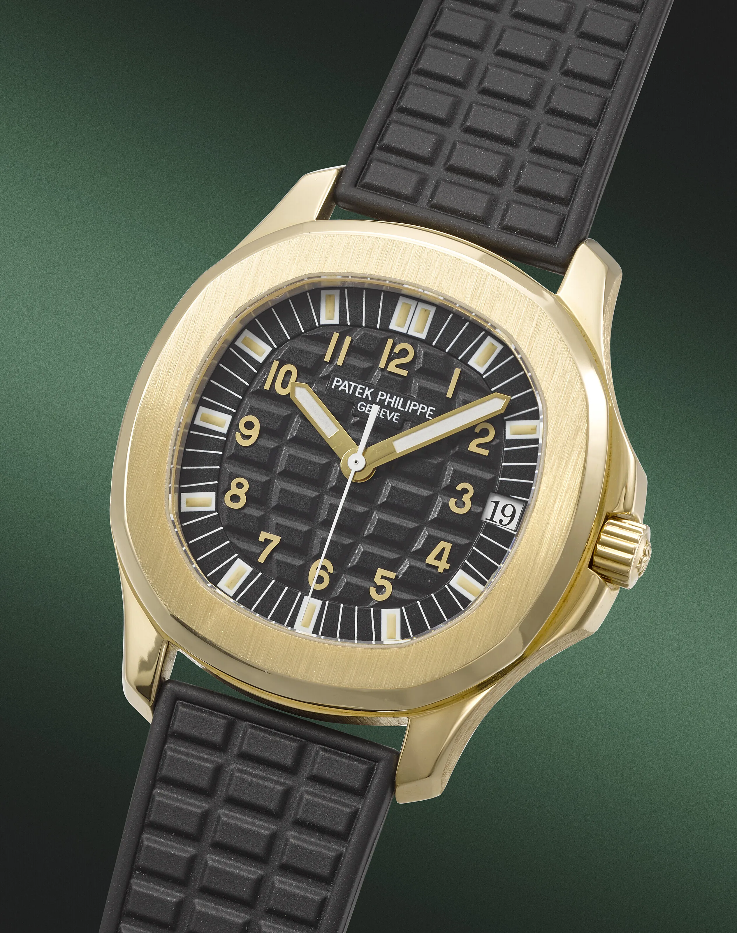 Patek Philippe Aquanaut 5065J-001 37mm Yellow gold Black 1