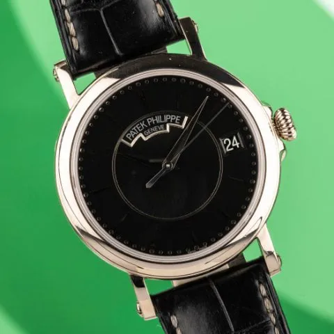 Patek Philippe Calatrava 5153G-001 38mm White gold Black