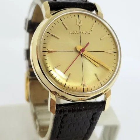 Bulova Accutron 33mm Yellow gold Champagne