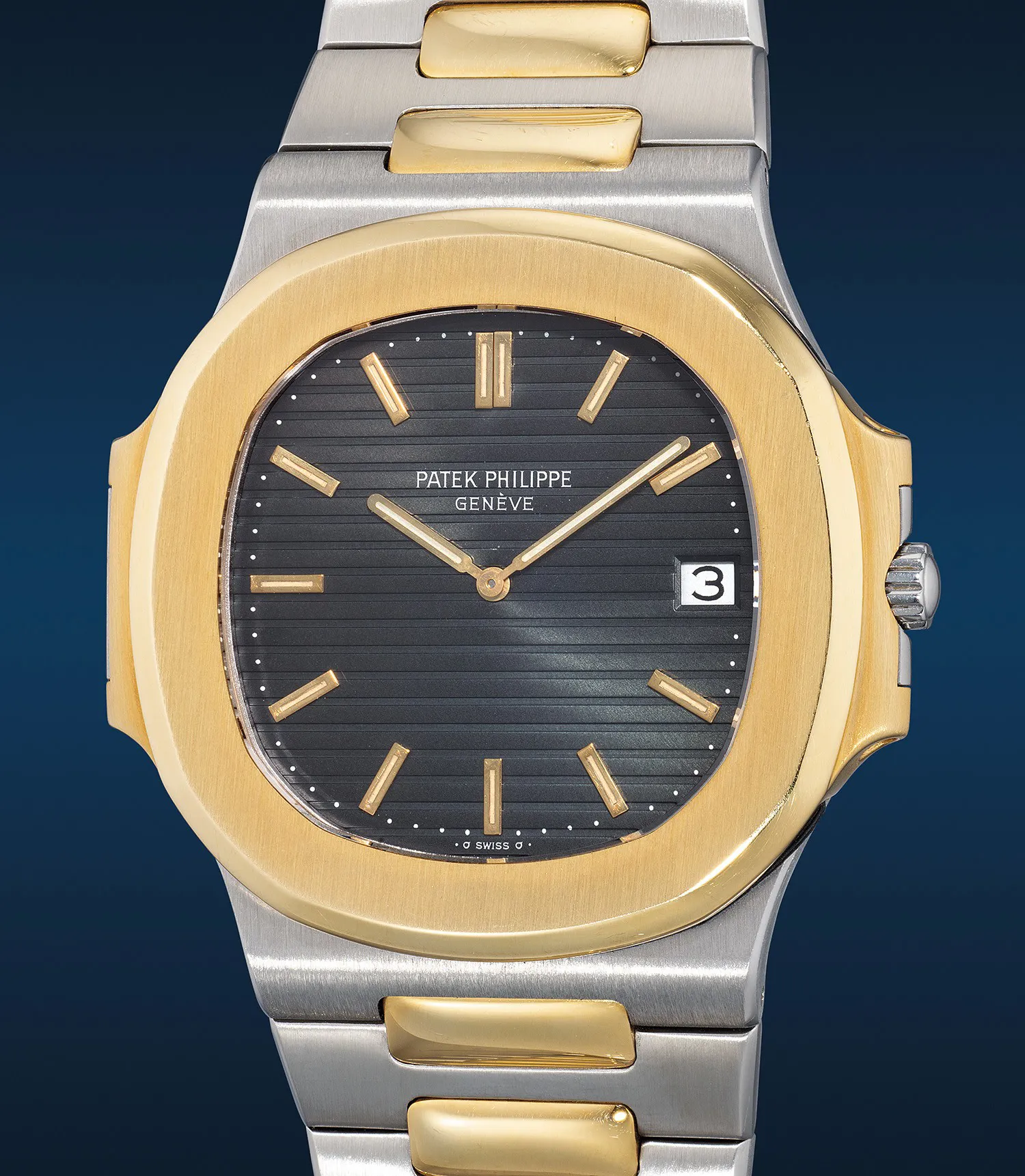 Patek Philippe Nautilus 3700/001 42mm Yellow gold and stainless steel Black