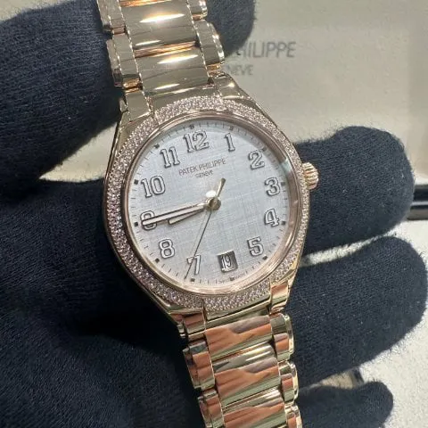 Patek Philippe Twenty~4 7300/1200R-010 36mm Rose gold Silver