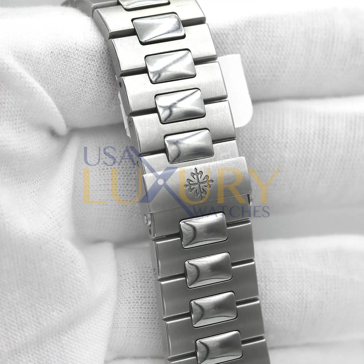 Patek Philippe Nautilus 5711/1A-011 40mm Stainless steel White 8