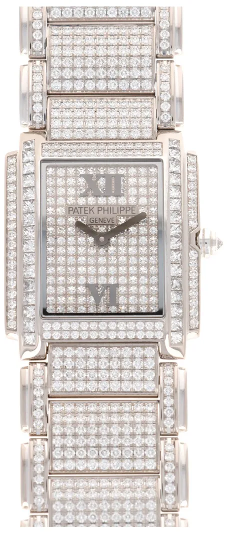 Patek Philippe Twenty~4 4910/51 25mm White gold Diamond