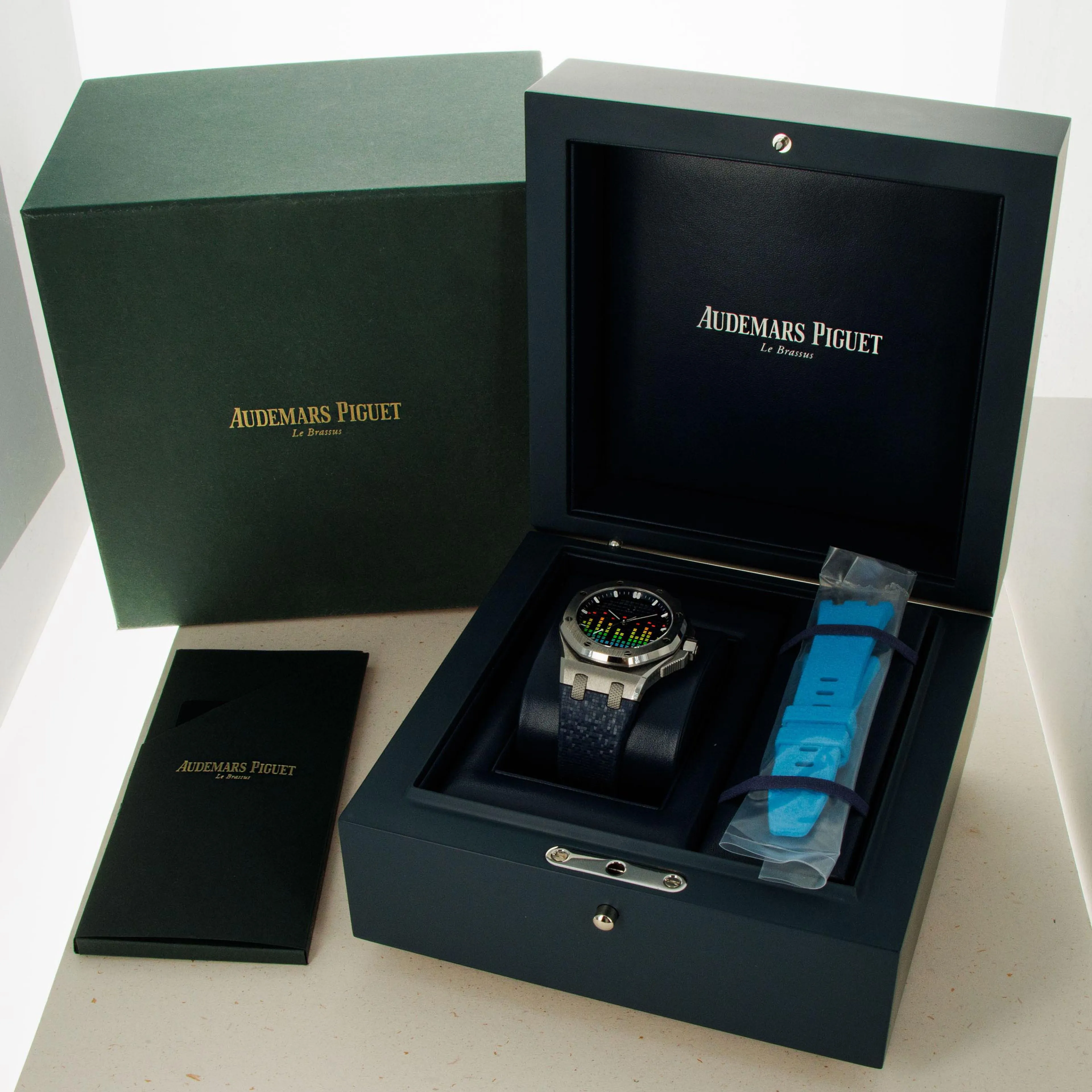 Audemars Piguet Royal Oak Offshore 77600TI.OO.A343CA.01 37mm Titanium Blue 13