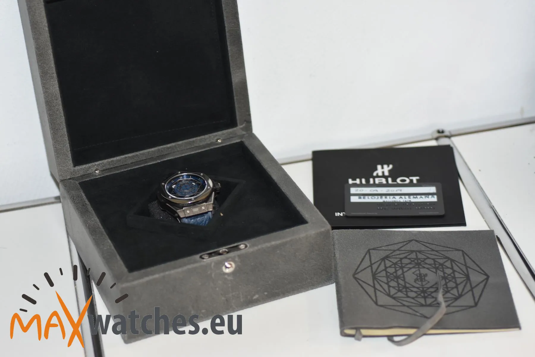 Hublot Big Bang Sang Bleu 415.NX.7179.VR.MXM18 45mm Titanium Blue 10