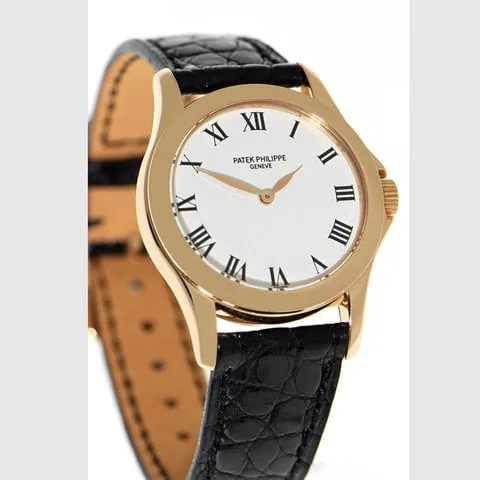 Patek Philippe Calatrava 4905 28mm Rose gold White