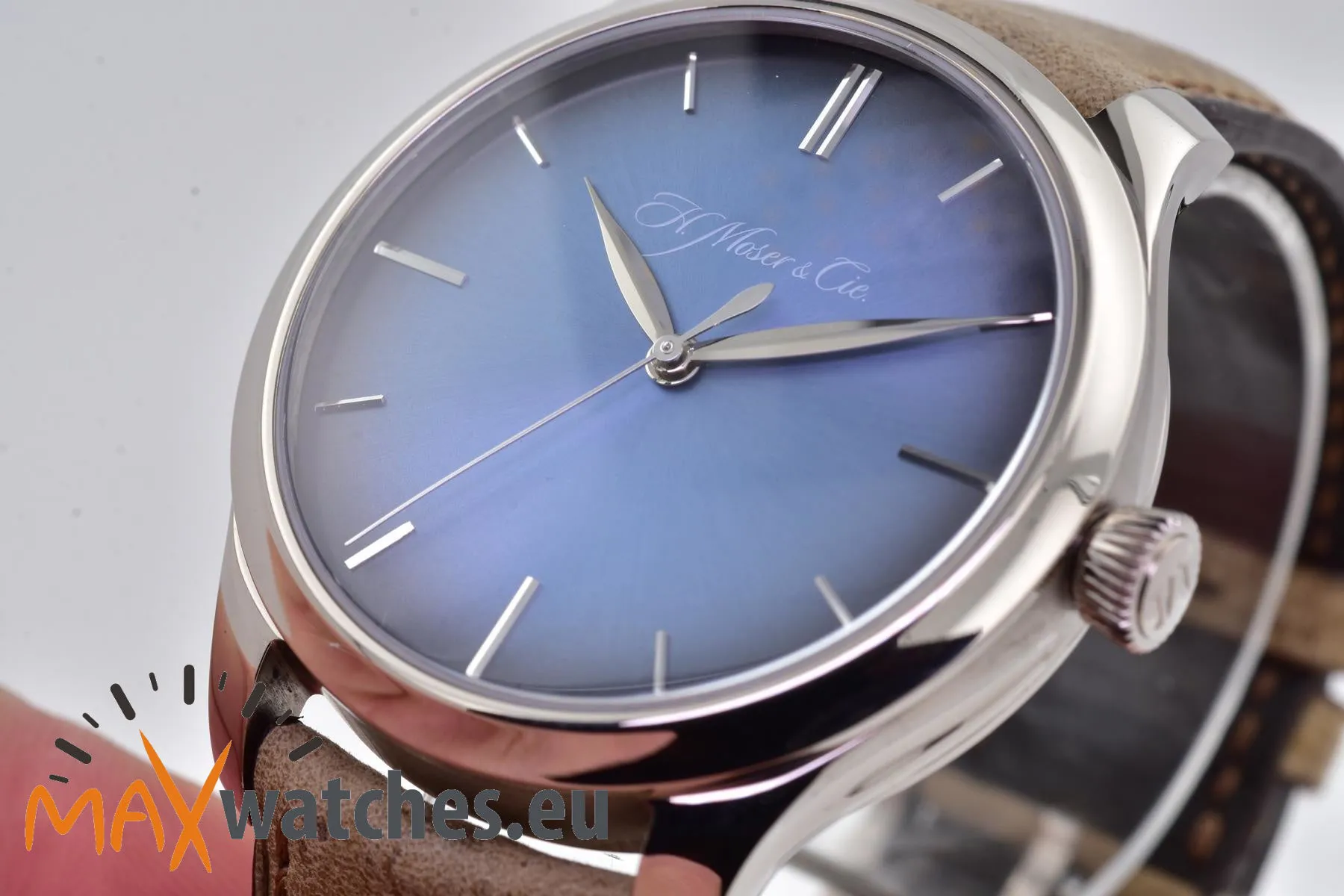 H. Moser & Cie. Endeavour 1200-0201 42mm White gold Blue 9