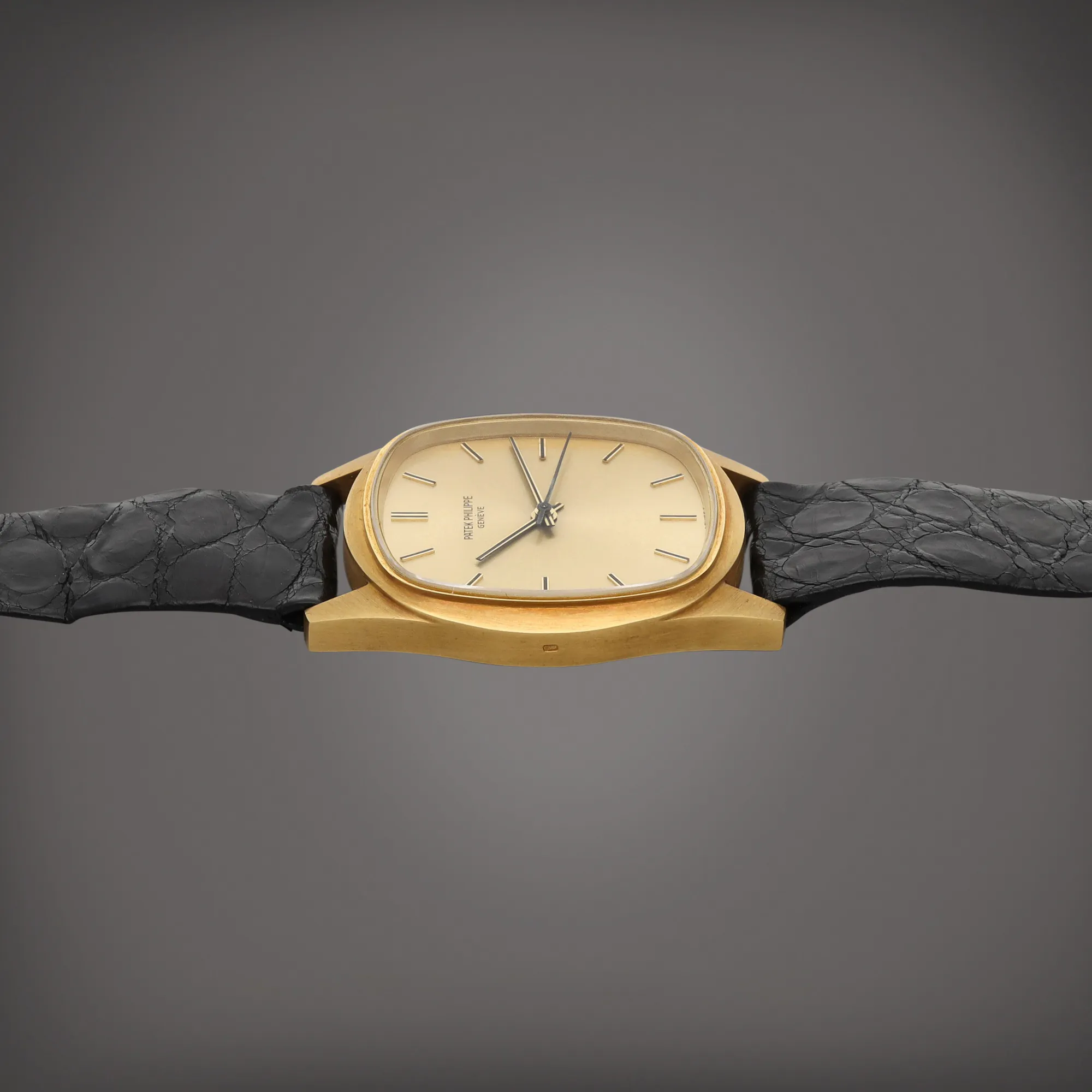 Patek Philippe Gold Ellipse 3585 36mm Yellow gold Gilt 3