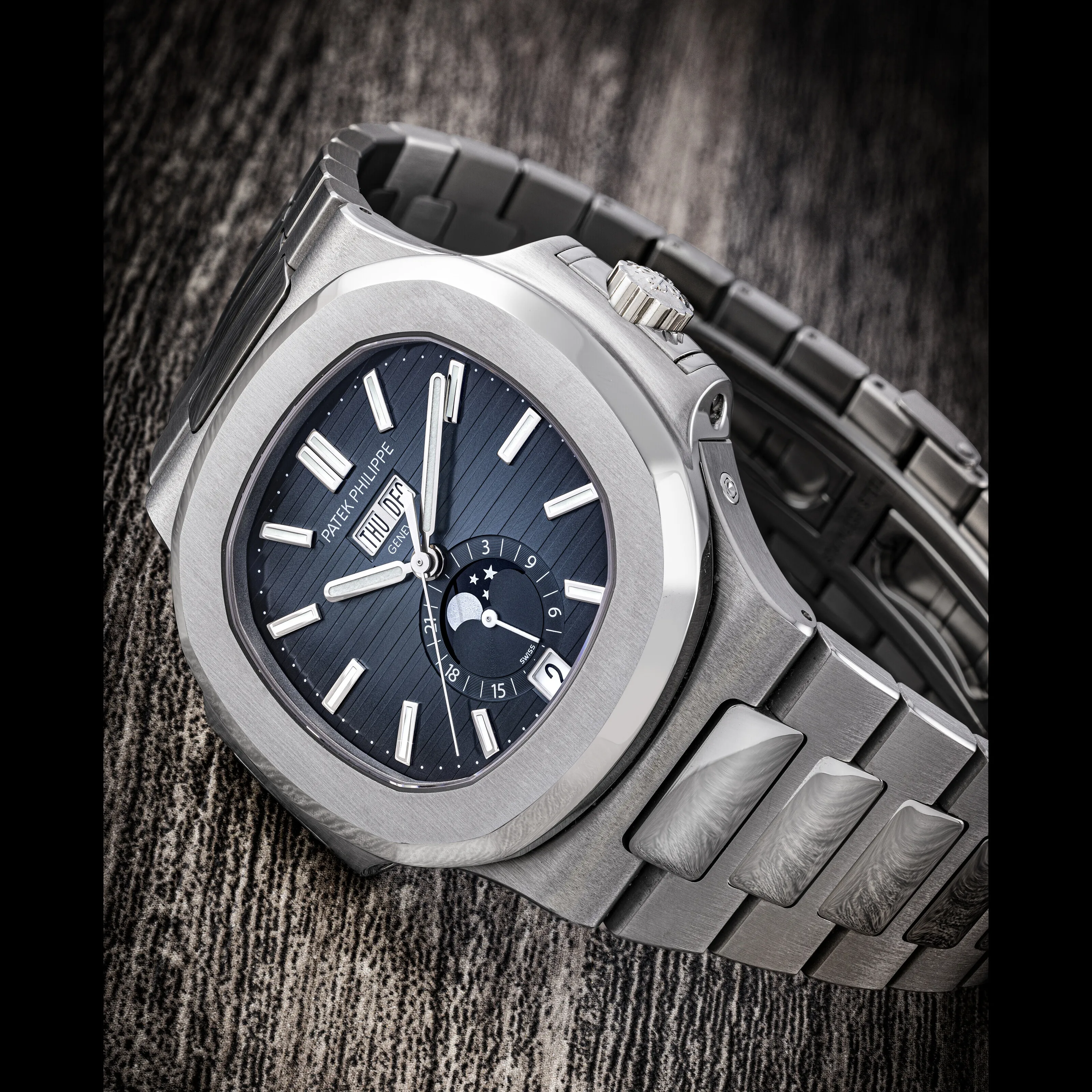 Patek Philippe Nautilus 5726/1A-014 40mm Stainless steel Black