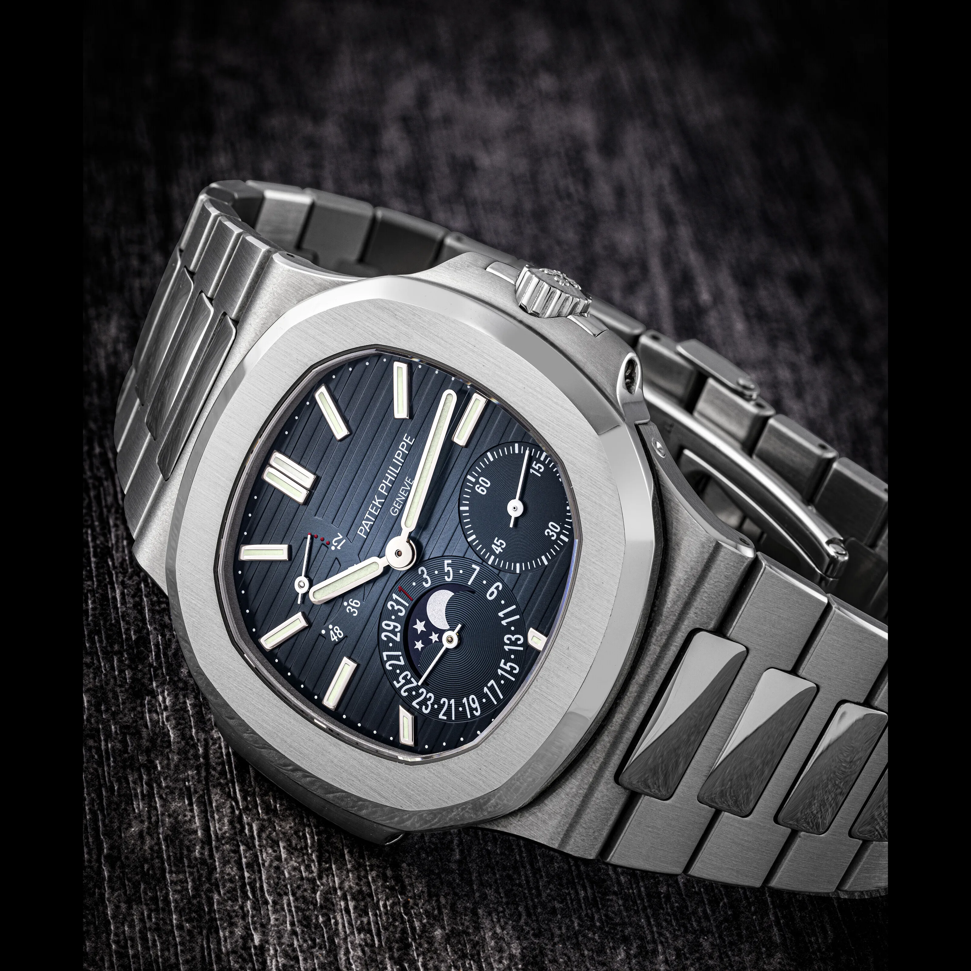 Patek Philippe Nautilus Moonphase 5712/1A-001