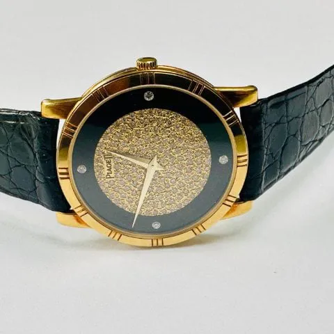 Piaget Dancer 84023 33mm Yellow gold Black