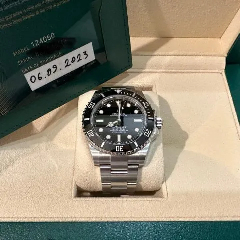 Rolex Submariner 124060LN 41mm Stainless steel Black