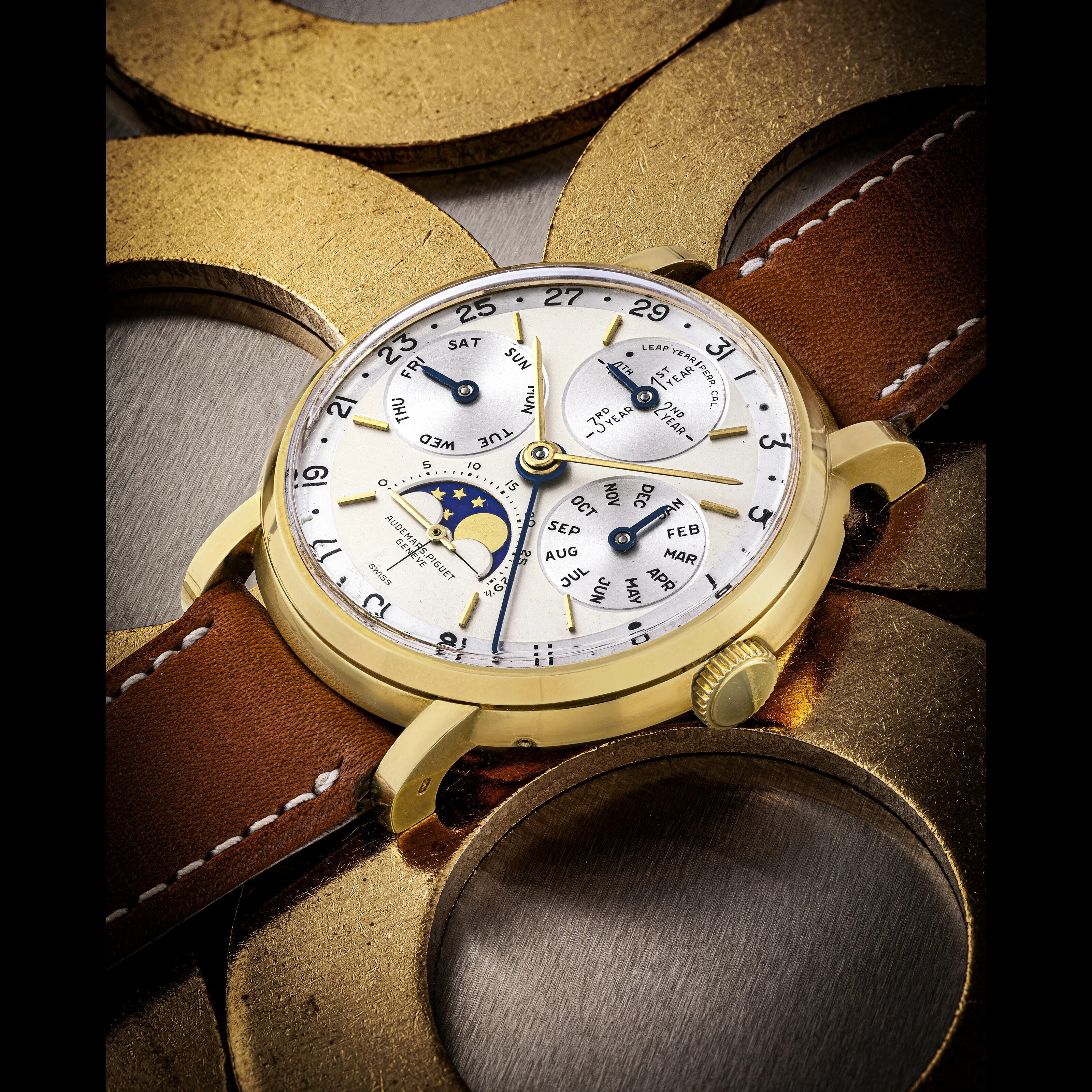 Audemars Piguet Perpetual Calendar 5516 36mm Yellow gold White