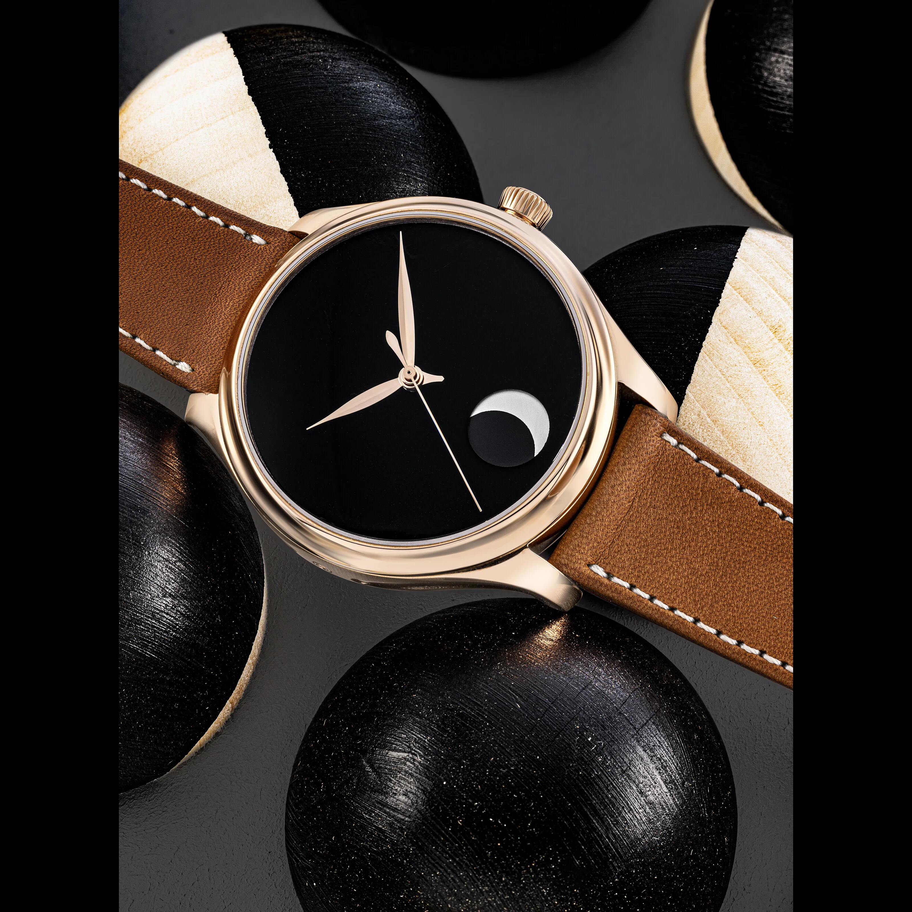 H. Moser & Cie. Endeavour 42mm Rose gold Black