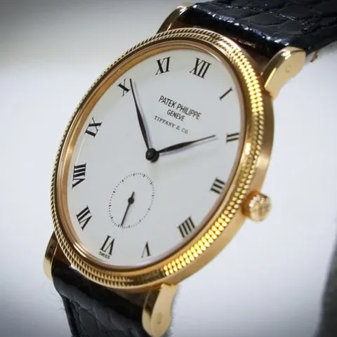 Patek Philippe Calatrava 3919J 33.5mm Yellow gold White