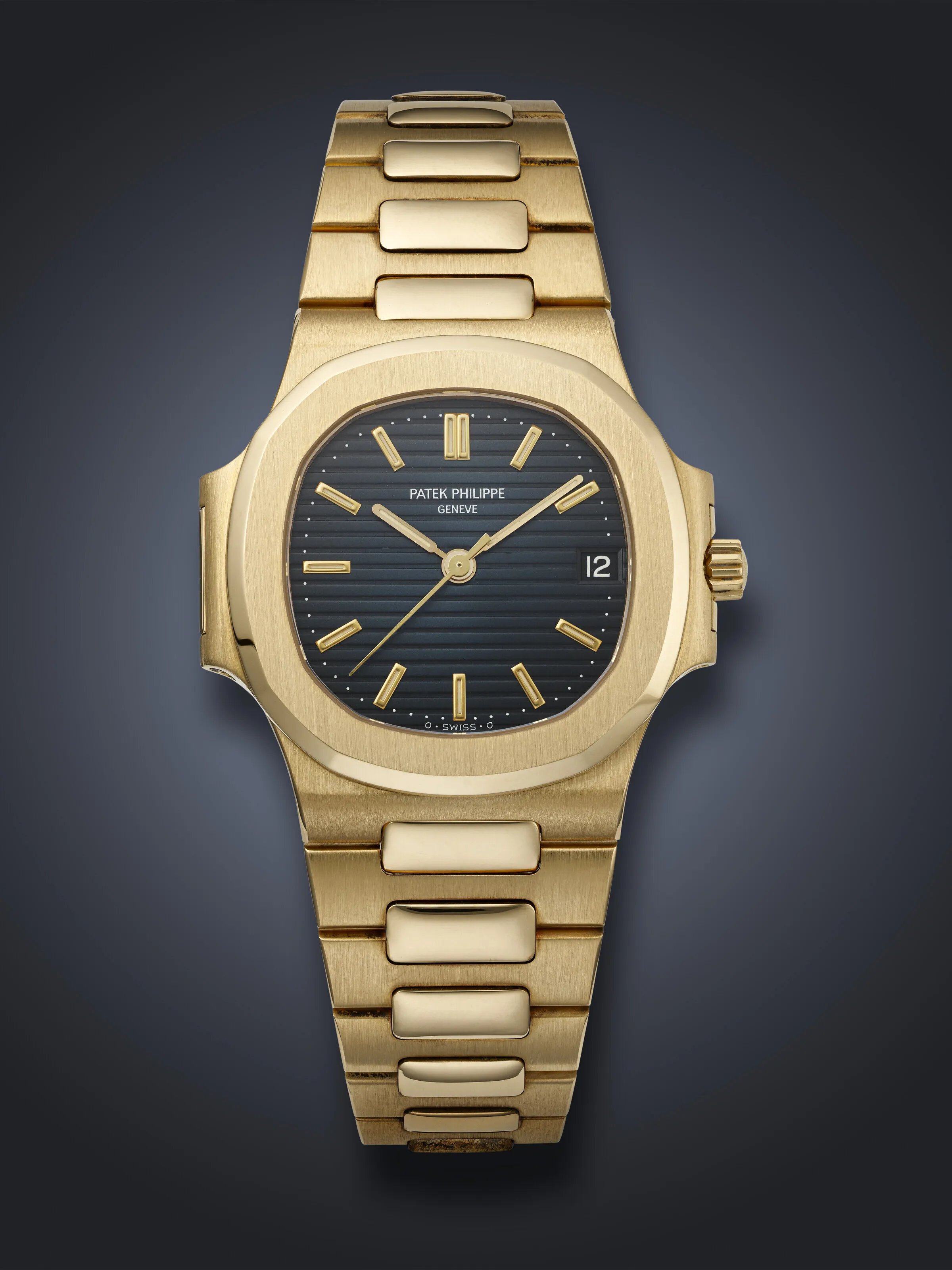 Patek Philippe Nautilus 3800/1 37.5mm Yellow gold Blue