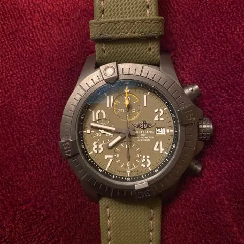 Breitling Avenger V323952A1L1X1 45mm Titanium Green