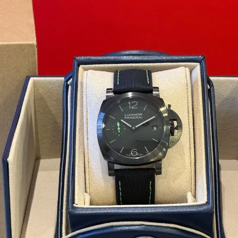 Panerai Luminor PAM01353 40mm Steel Black