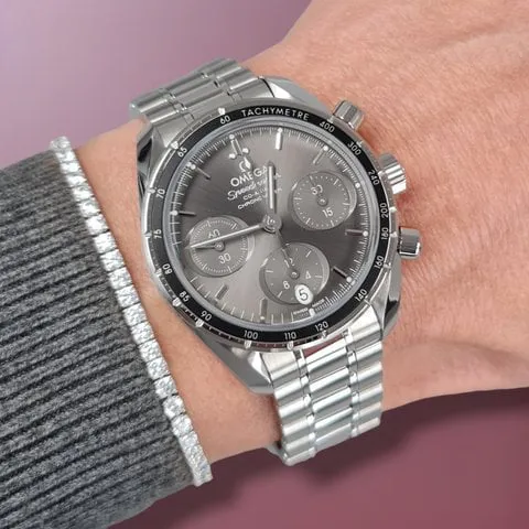 Omega Speedmaster 324.30.38.50.06.001 38mm Steel Grey