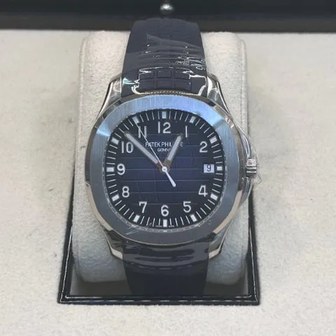 Patek Philippe Aquanaut 5168G-001 40mm White gold Blue