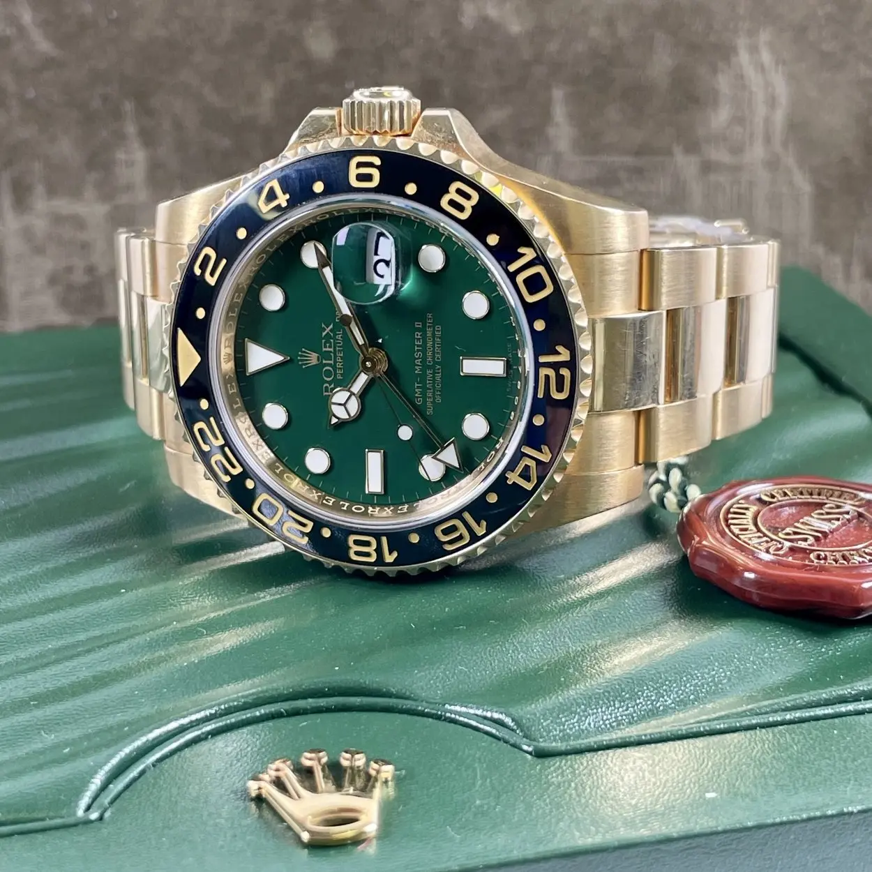 Rolex GMT-Master II 116718LN 40mm Yellow gold Green 13