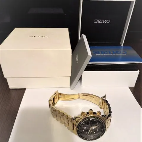 Seiko Chronograph SNA414P1 Yellow gold Black