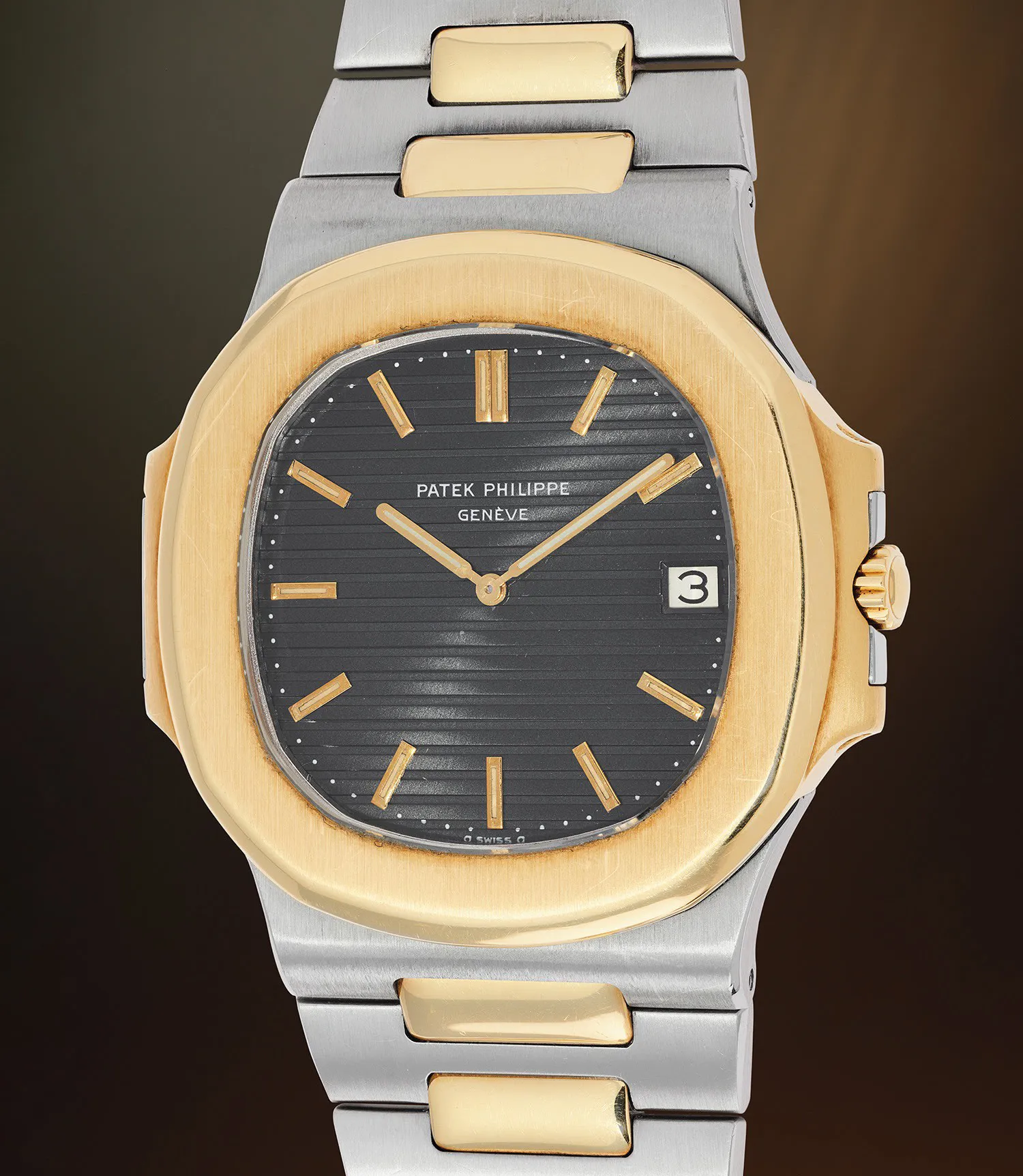 Patek Philippe Nautilus 3700/011 42mm Yellow gold and stainless steel Gray