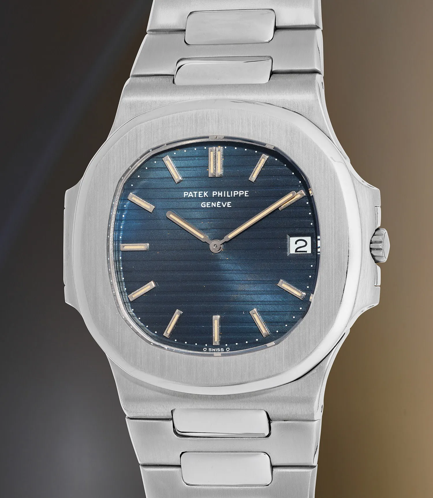 Patek Philippe Nautilus 3700/1 42mm White gold Blue