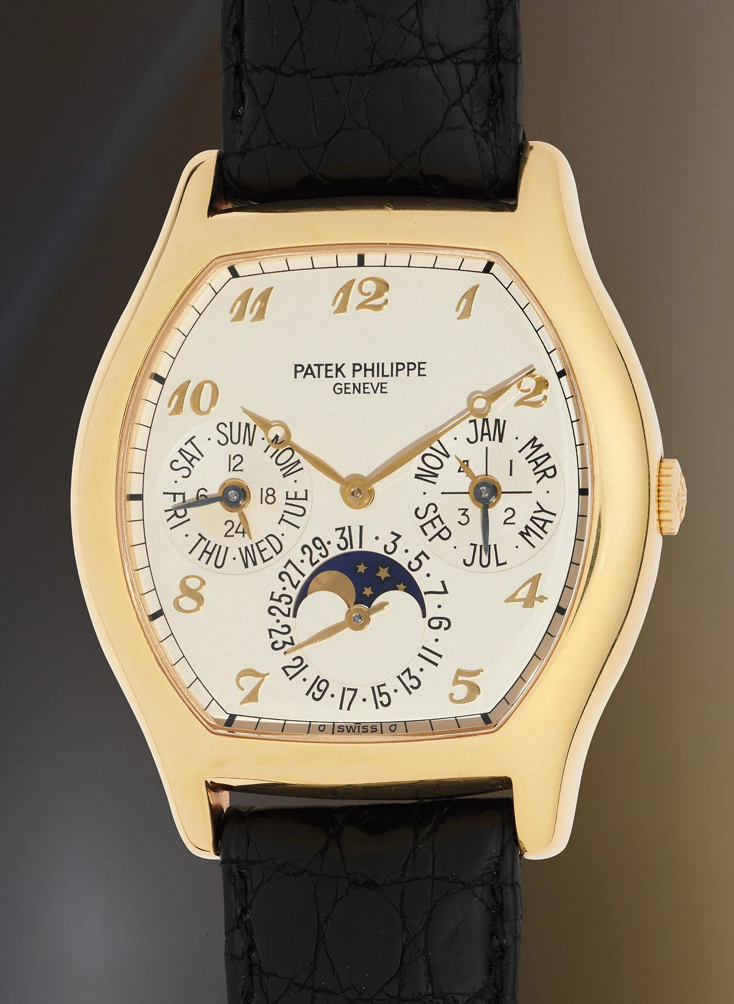 Patek Philippe Perpetual Calendar 5040 35.5mm Yellow gold White