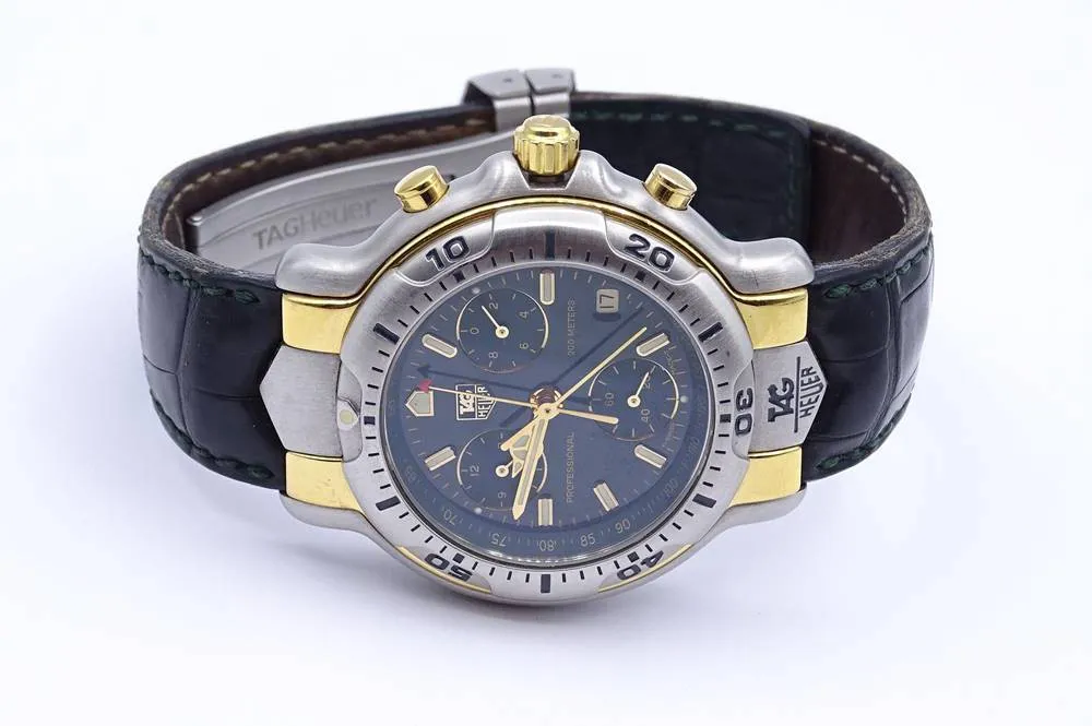 TAG Heuer Professional nullmm Yellow gold and stainless steel Black