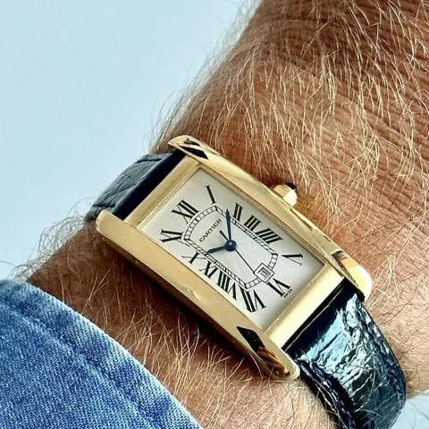 Cartier Tank Américaine 1725 22mm Yellow gold