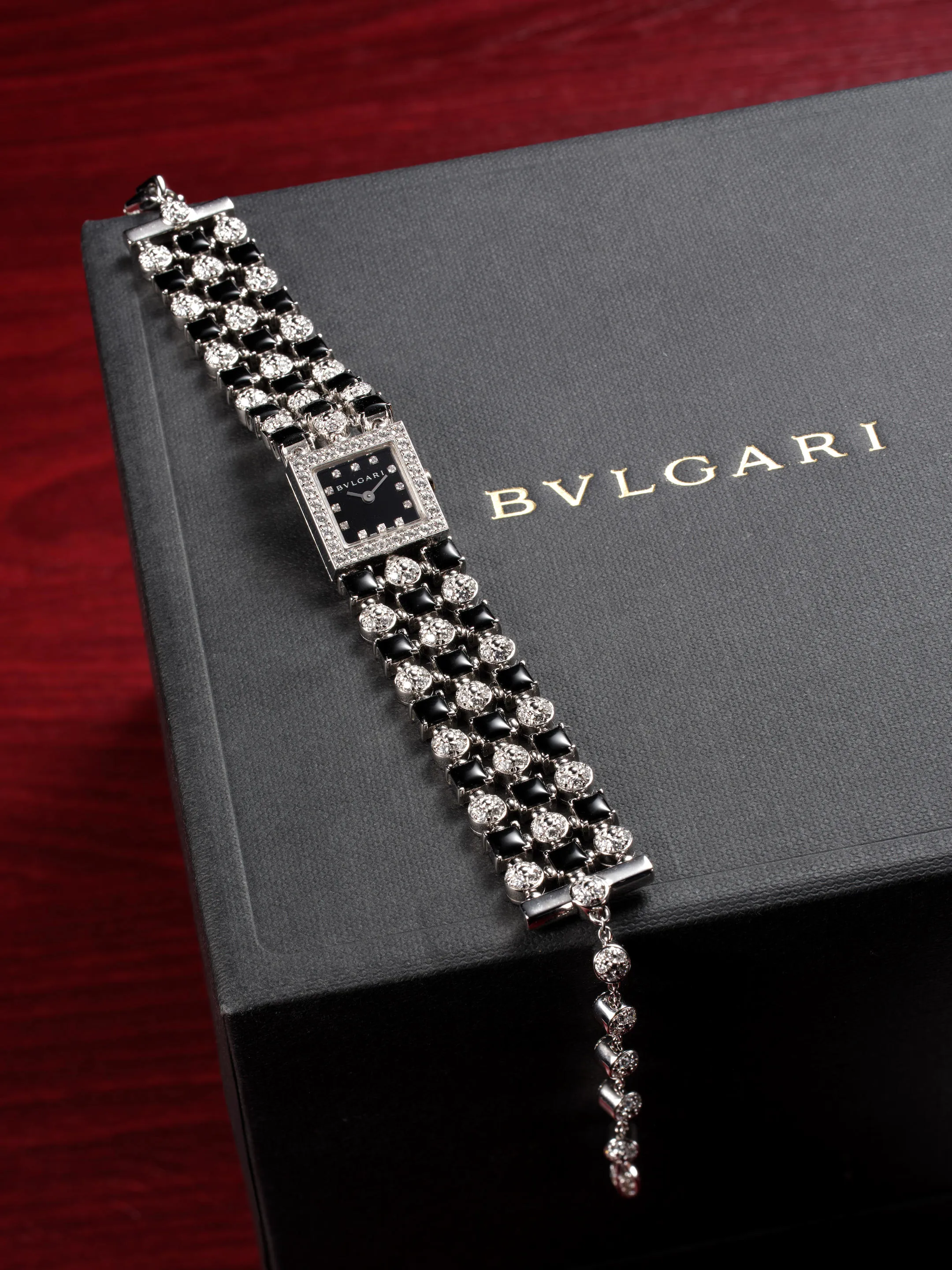 Bulgari LVCEA LUW16G 16mm White gold and Diamond Onyx 3