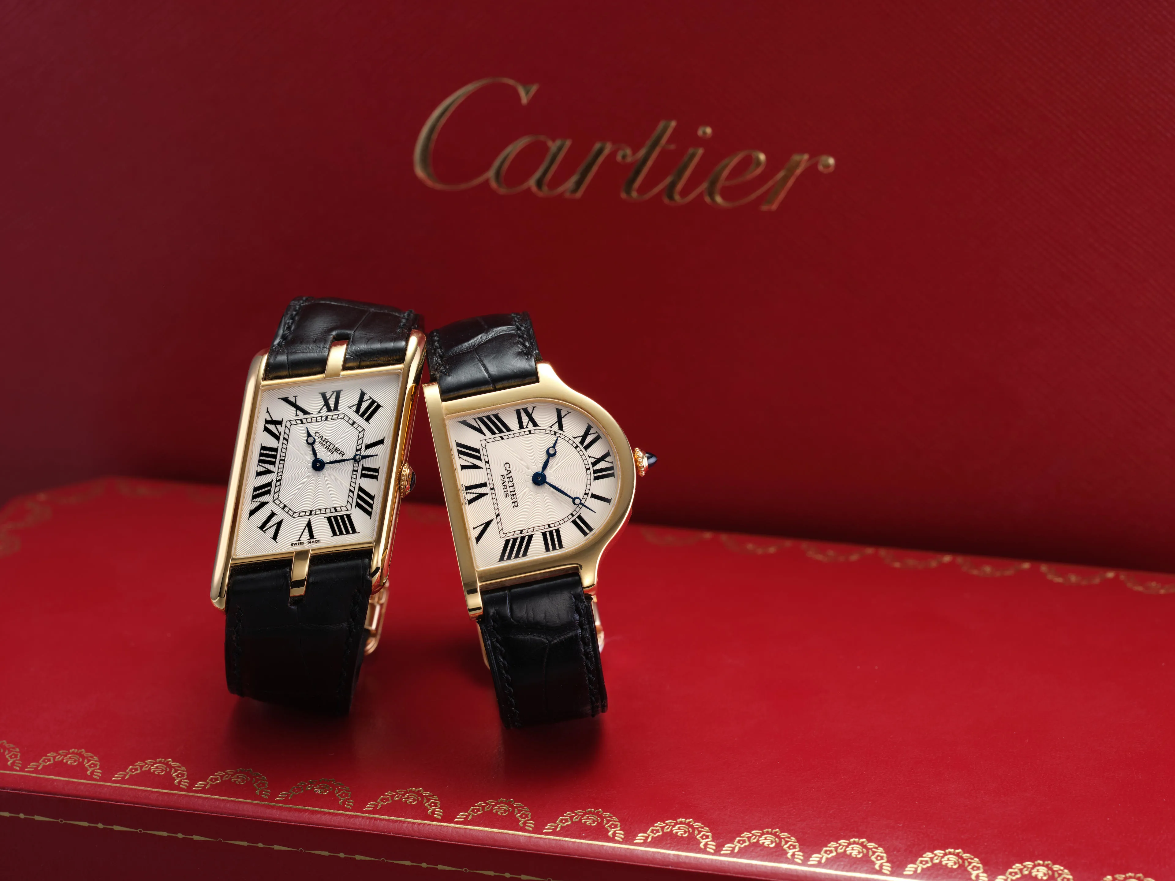 Cartier 2841 28mm Yellow gold White 5