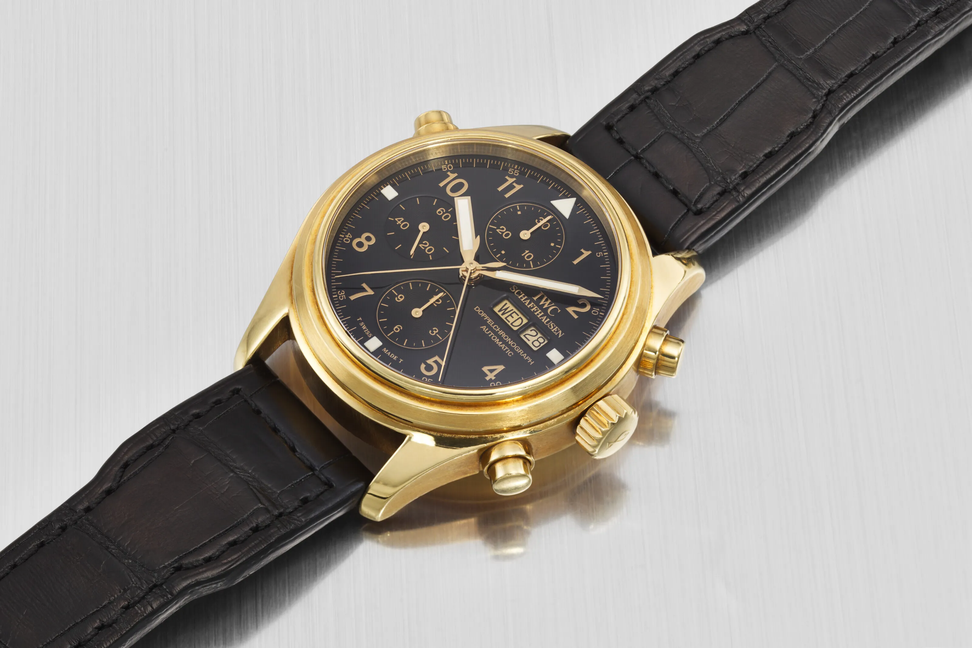 IWC Doppelchronograph IW3711 42mm Yellow gold Black 2