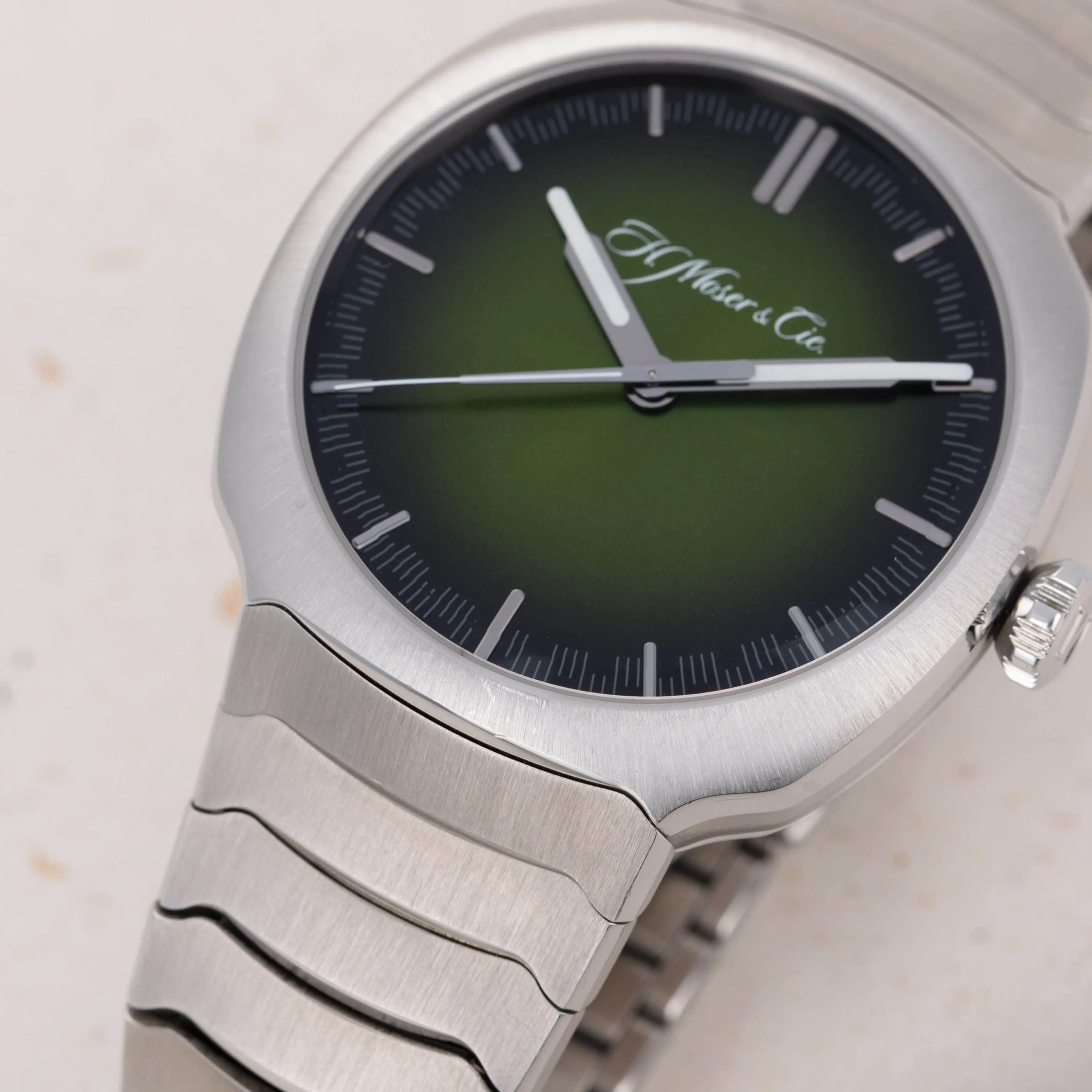 H. Moser & Cie. Streamliner 6200-1200 40mm Stainless steel Green 2