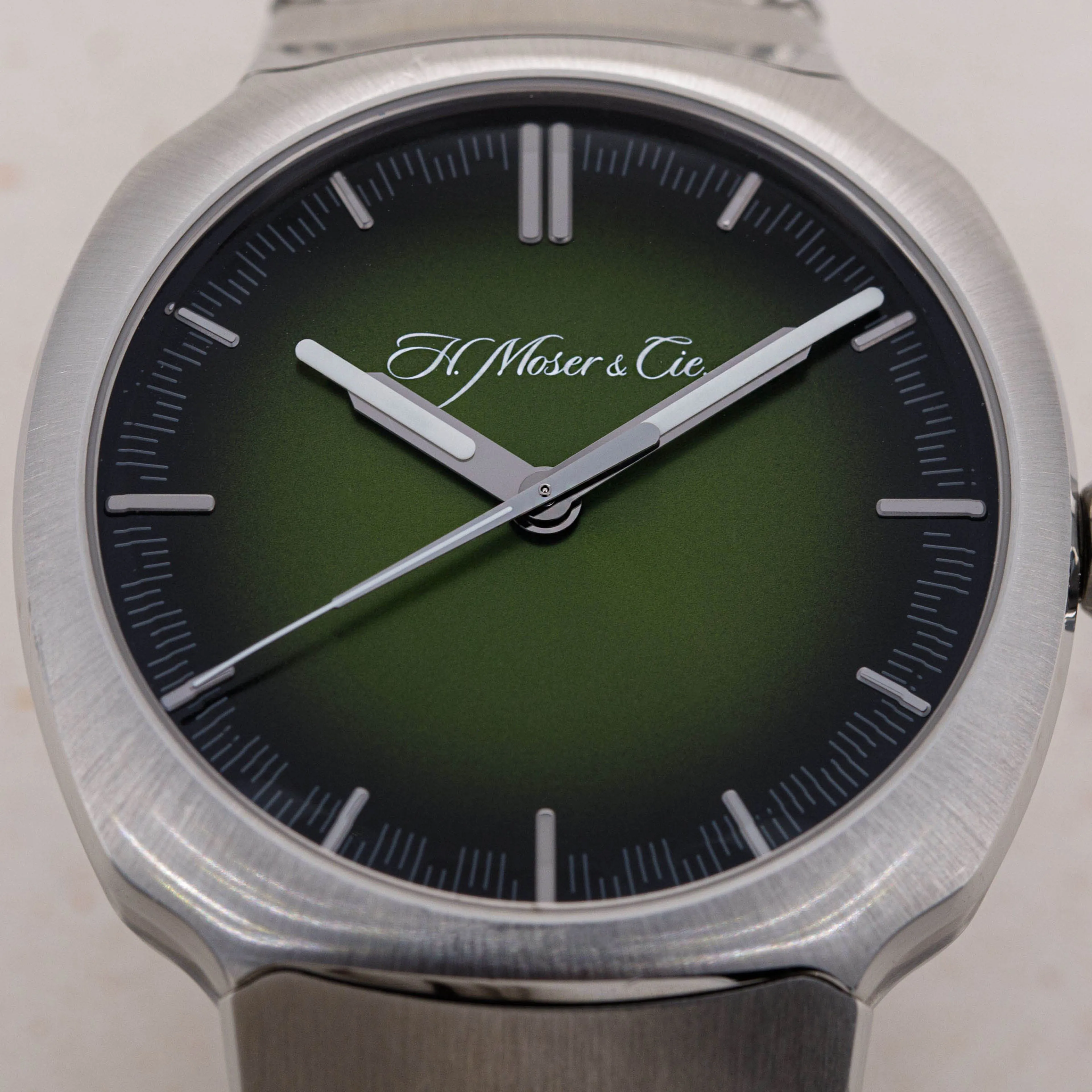 H. Moser & Cie. Streamliner 6200-1200 40mm Stainless steel Green 10