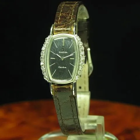 Omega Genève 185mm White gold