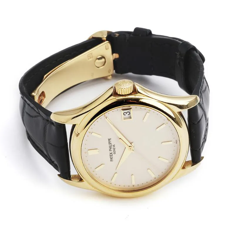 Patek Philippe Calatrava 5127 37mm Yellow gold White 5