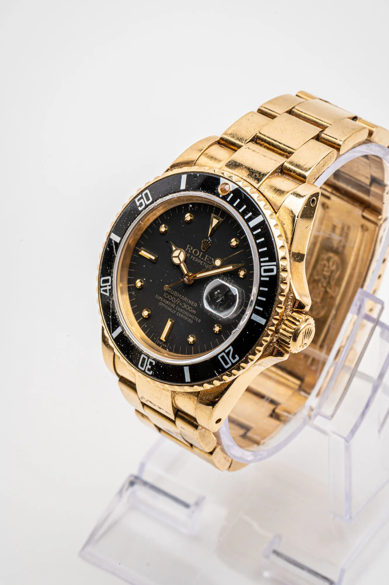 Rolex Submariner 16808 40mm Yellow gold Black 1