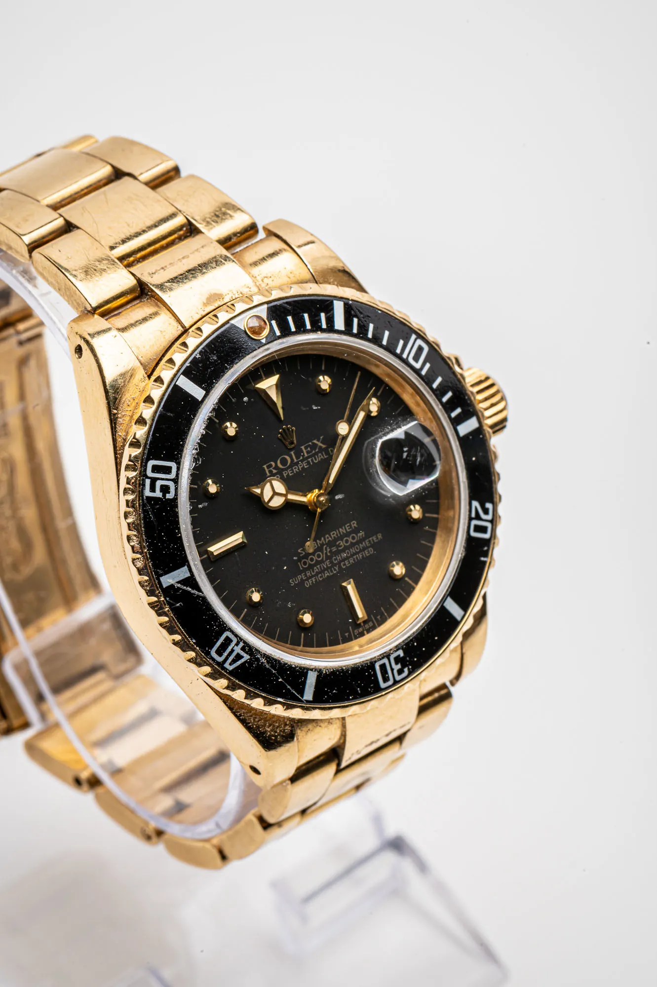 Rolex Submariner 16808 40mm Yellow gold Black 4