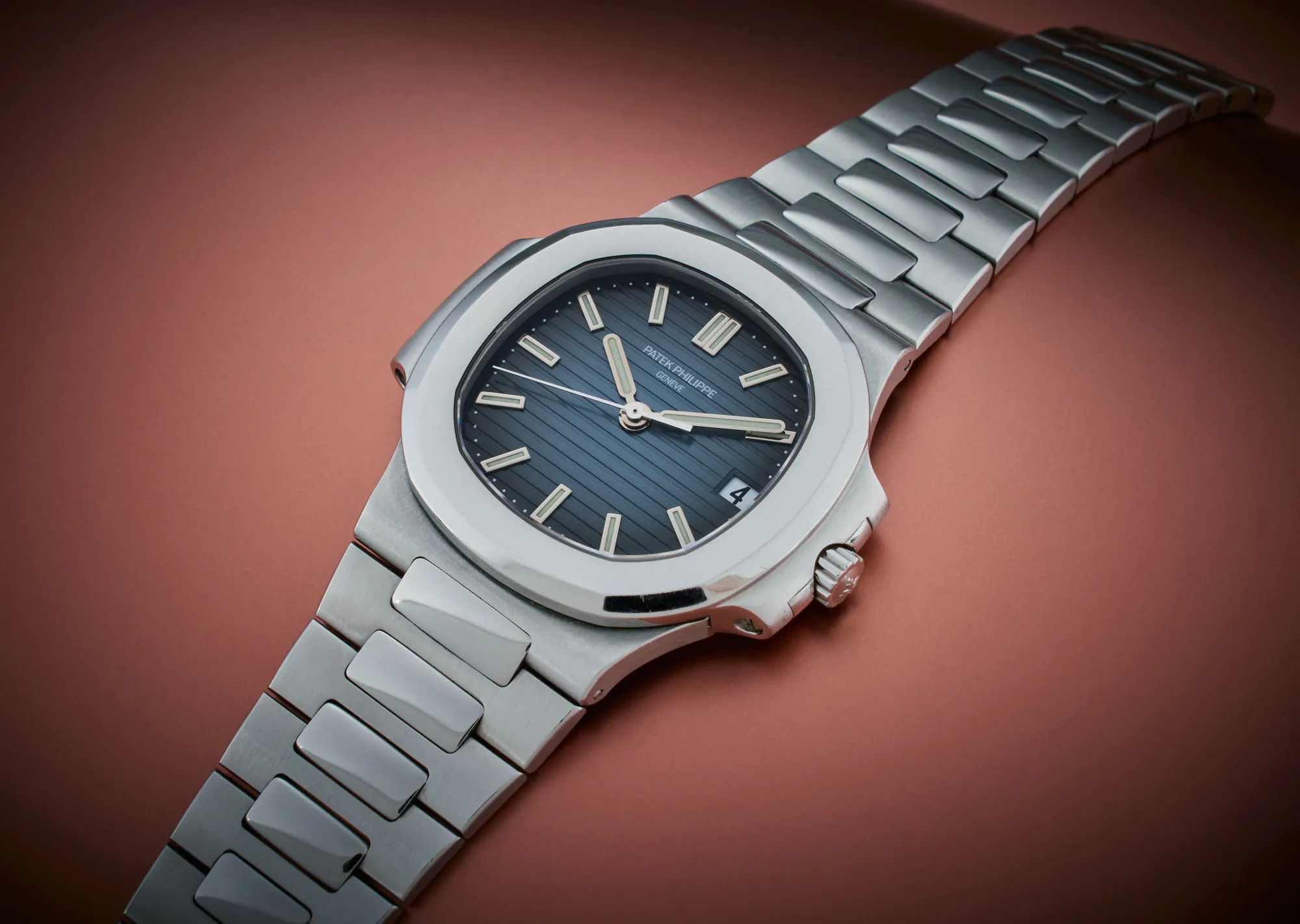 Patek Philippe Nautilus 5800/1 38mm Stainless steel Blue 1