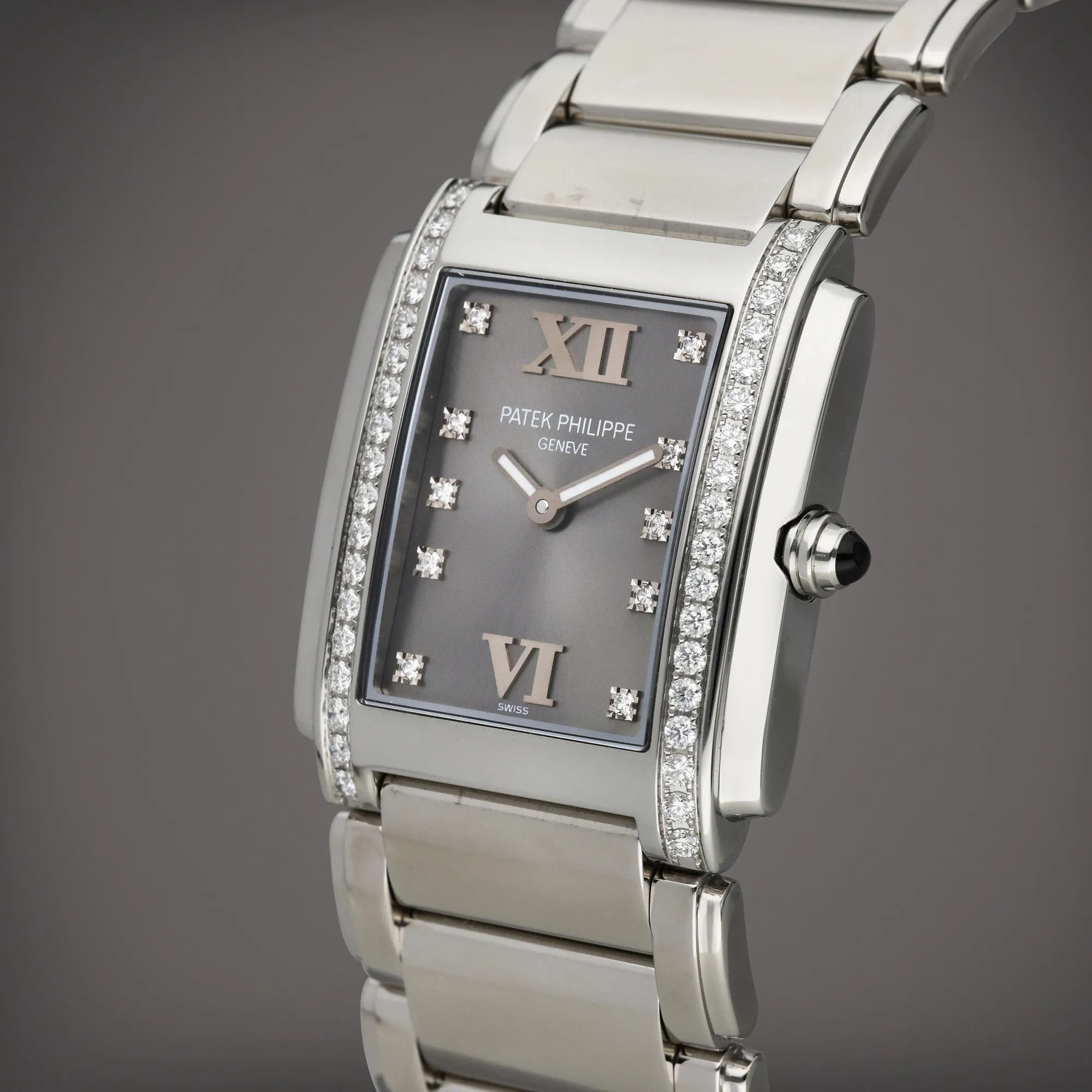 Patek Philippe Twenty~4 4910/10A-010 30mm Stainless steel and Diamond Gray