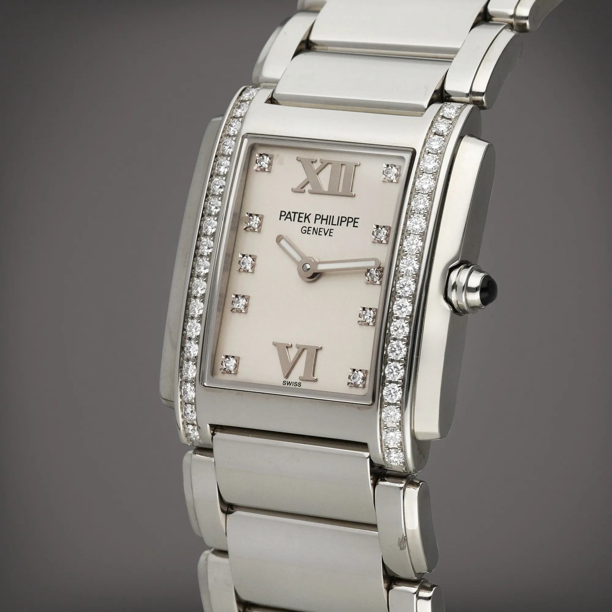 Patek Philippe Twenty~4 4910/10A-011 30mm Stainless steel and Diamond White