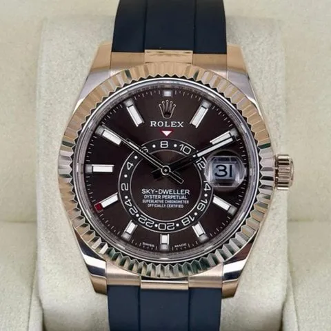 Rolex Sky-Dweller 326235 42mm Rose gold Brown