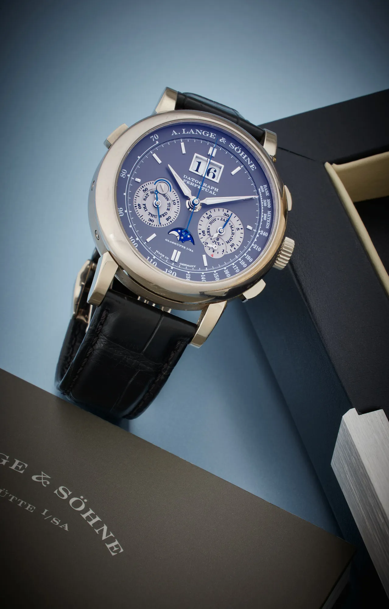 A. Lange & Söhne Saxonia 410.038E 41mm White gold Gray 1